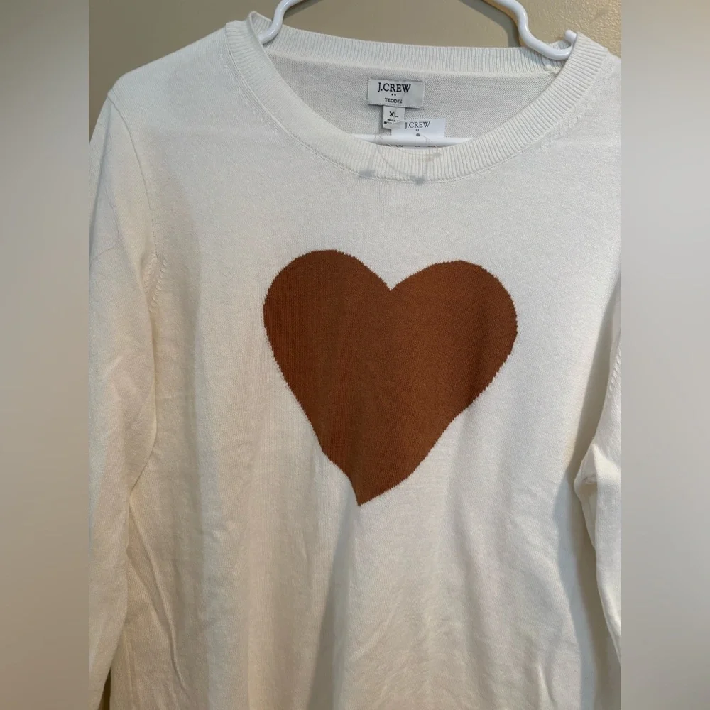 J Crew Women's White Top light weight sweater with Brown Heart size XL - Picture 6 of 7